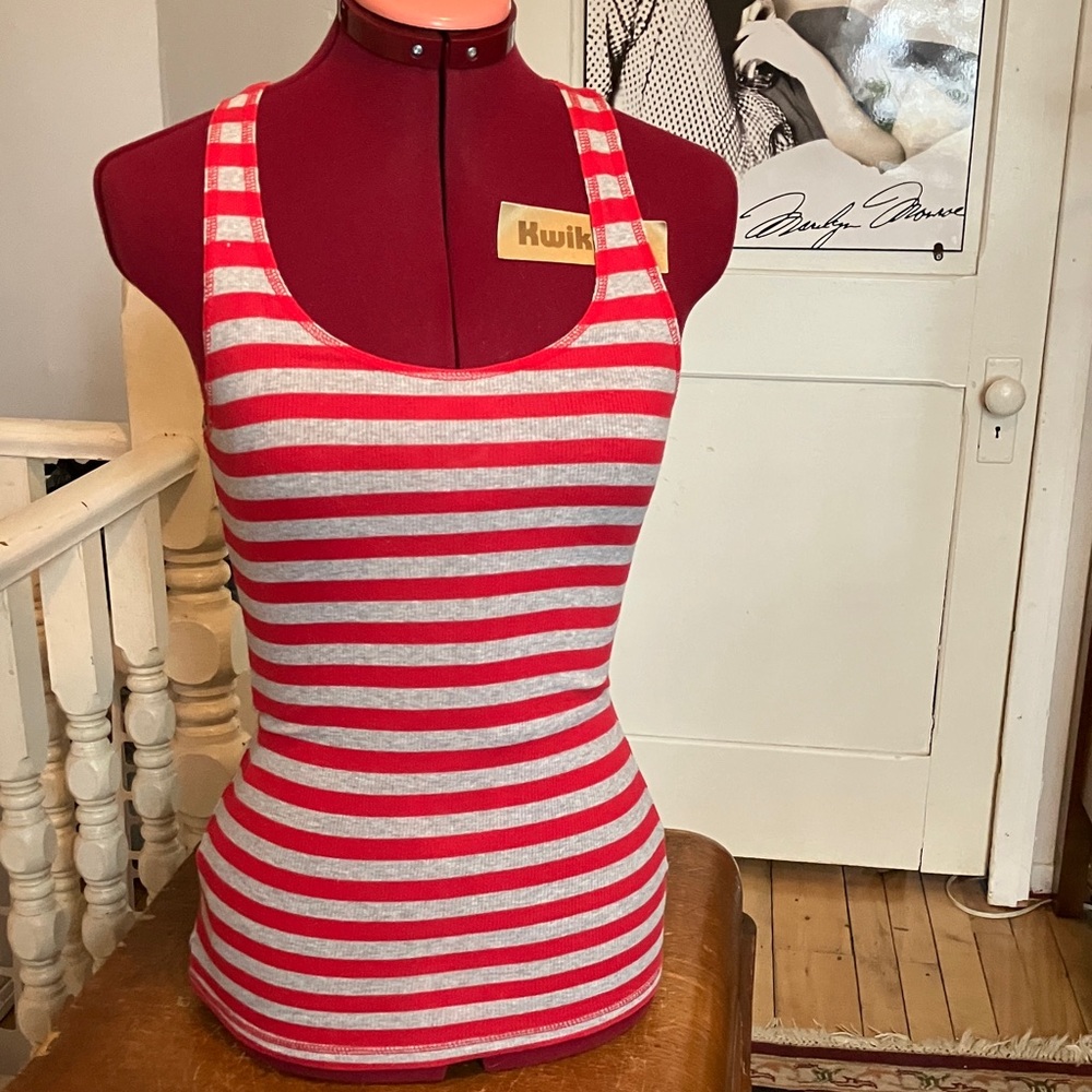 3/30$ Zenana Outfitters Red and Gray Striped Tank Top